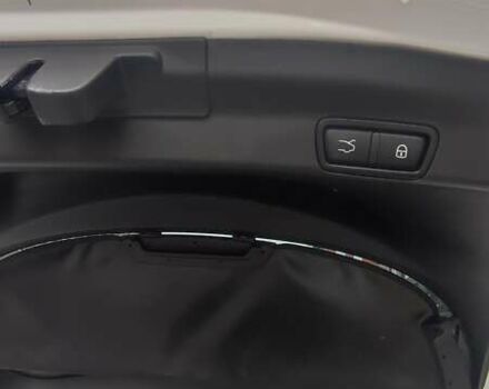 Белый Альфа Ромео Стелвио, объемом двигателя 2 л и пробегом 87 тыс. км за 21900 $, фото 32 на Automoto.ua