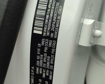 Белый Альфа Ромео Стелвио, объемом двигателя 2 л и пробегом 87 тыс. км за 21900 $, фото 35 на Automoto.ua