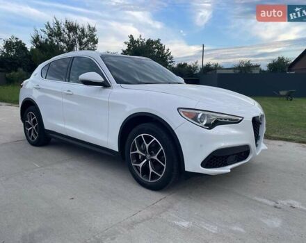 Білий Альфа Ромео Стелвіо, об'ємом двигуна 2 л та пробігом 99 тис. км за 21000 $, фото 3 на Automoto.ua