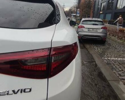 Белый Альфа Ромео Стелвио, объемом двигателя 2 л и пробегом 87 тыс. км за 21900 $, фото 36 на Automoto.ua