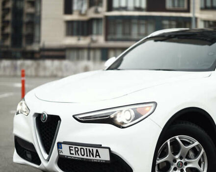Белый Альфа Ромео Стелвио, объемом двигателя 2 л и пробегом 54 тыс. км за 30000 $, фото 20 на Automoto.ua
