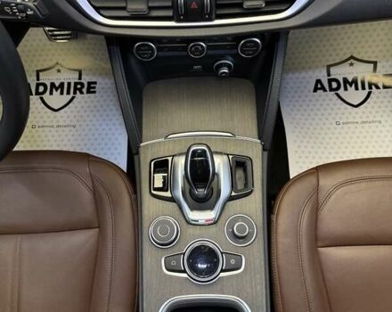 Белый Альфа Ромео Стелвио, объемом двигателя 2 л и пробегом 59 тыс. км за 27500 $, фото 21 на Automoto.ua