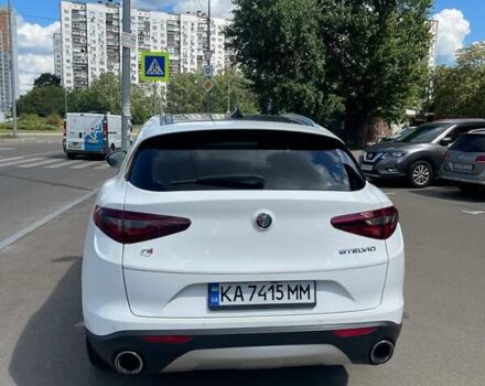 Белый Альфа Ромео Стелвио, объемом двигателя 2 л и пробегом 72 тыс. км за 23300 $, фото 6 на Automoto.ua