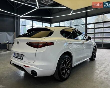 Белый Альфа Ромео Стелвио, объемом двигателя 2 л и пробегом 59 тыс. км за 27500 $, фото 10 на Automoto.ua