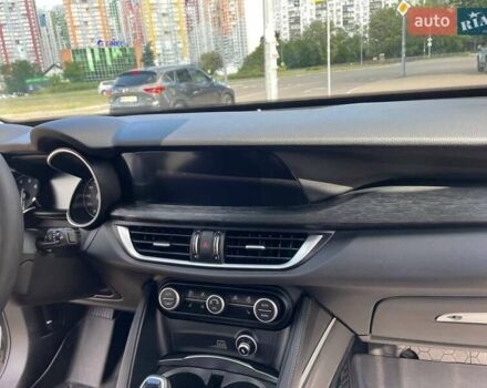 Белый Альфа Ромео Стелвио, объемом двигателя 2 л и пробегом 72 тыс. км за 23300 $, фото 13 на Automoto.ua