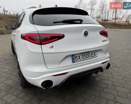 Белый Альфа Ромео Стелвио, объемом двигателя 2 л и пробегом 49 тыс. км за 42000 $, фото 7 на Automoto.ua