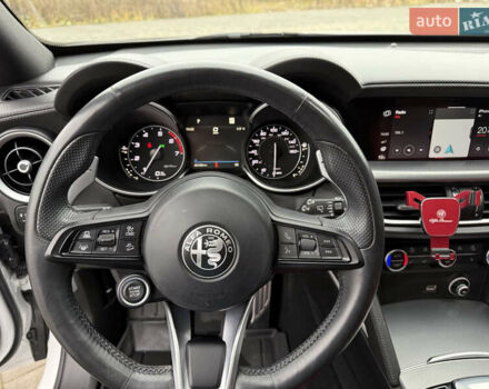 Белый Альфа Ромео Стелвио, объемом двигателя 2 л и пробегом 49 тыс. км за 42000 $, фото 14 на Automoto.ua
