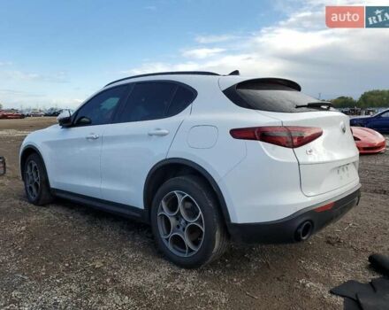 Белый Альфа Ромео Стелвио, объемом двигателя 2 л и пробегом 110 тыс. км за 6600 $, фото 3 на Automoto.ua