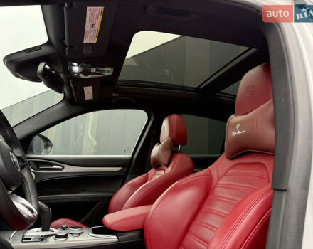 Белый Альфа Ромео Стелвио, объемом двигателя 2 л и пробегом 49 тыс. км за 42000 $, фото 17 на Automoto.ua