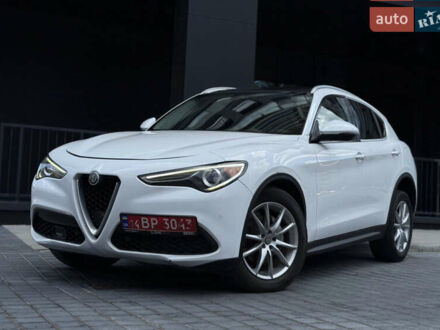 Альфа Ромео Стелвио 2017 в Львове на Automoto.ua Белый Альфа Ромео Стелвио, объемом двигателя 2 л и пробегом 111 тыс. км за 14500 $, фото 1 на Automoto.ua