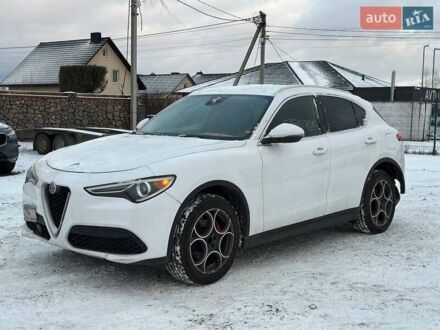 Білий Альфа Ромео Стелвіо, об'ємом двигуна 2 л та пробігом 191 тис. км за 12300 $, фото 1 на Automoto.ua