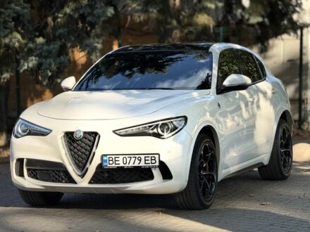 Білий Альфа Ромео Стелвіо, об'ємом двигуна 2.9 л та пробігом 87 тис. км за 57000 $, фото 1 на Automoto.ua