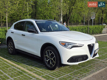 Альфа Ромео Стелвіо 2019 у Львові на Automoto.ua Білий Альфа Ромео Стелвіо, об'ємом двигуна 2 л та пробігом 116 тис. км за 23500 $, фото 1 на Automoto.ua