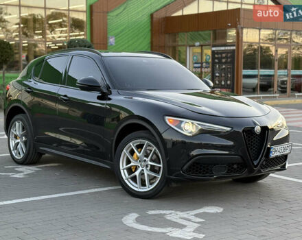 Чорний Альфа Ромео Стелвіо, об'ємом двигуна 2 л та пробігом 67 тис. км за 18500 $, фото 8 на Automoto.ua