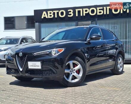 Черный Альфа Ромео Стелвио, объемом двигателя 2 л и пробегом 92 тыс. км за 23000 $, фото 1 на Automoto.ua