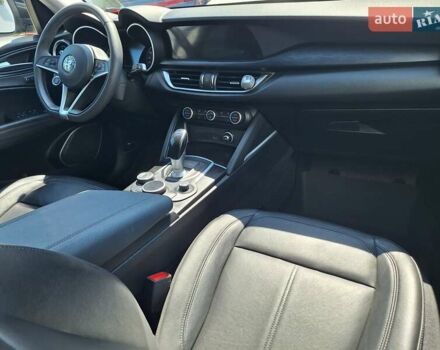 Черный Альфа Ромео Стелвио, объемом двигателя 2 л и пробегом 92 тыс. км за 23000 $, фото 27 на Automoto.ua
