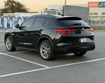 Чорний Альфа Ромео Стелвіо, об'ємом двигуна 2 л та пробігом 67 тис. км за 18500 $, фото 41 на Automoto.ua