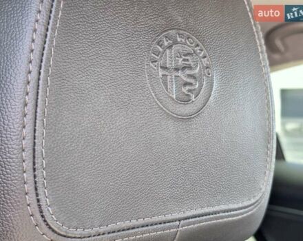 Черный Альфа Ромео Стелвио, объемом двигателя 2 л и пробегом 92 тыс. км за 23000 $, фото 33 на Automoto.ua