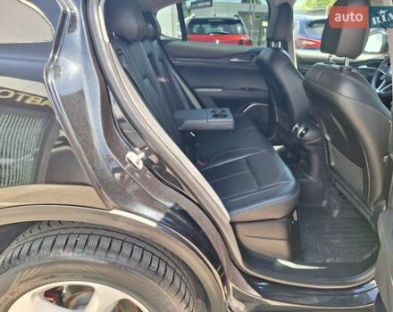 Черный Альфа Ромео Стелвио, объемом двигателя 2 л и пробегом 92 тыс. км за 23000 $, фото 26 на Automoto.ua