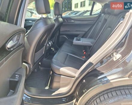 Черный Альфа Ромео Стелвио, объемом двигателя 2 л и пробегом 92 тыс. км за 23000 $, фото 18 на Automoto.ua