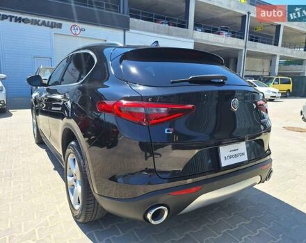 Черный Альфа Ромео Стелвио, объемом двигателя 2 л и пробегом 92 тыс. км за 23000 $, фото 4 на Automoto.ua