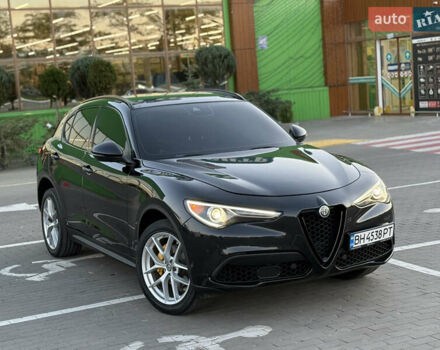 Чорний Альфа Ромео Стелвіо, об'ємом двигуна 2 л та пробігом 67 тис. км за 18500 $, фото 10 на Automoto.ua
