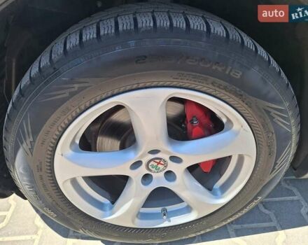 Черный Альфа Ромео Стелвио, объемом двигателя 2 л и пробегом 92 тыс. км за 23000 $, фото 36 на Automoto.ua