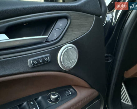 Чорний Альфа Ромео Стелвіо, об'ємом двигуна 2 л та пробігом 67 тис. км за 18500 $, фото 32 на Automoto.ua