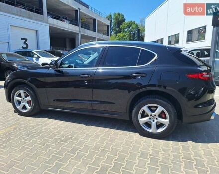 Черный Альфа Ромео Стелвио, объемом двигателя 2 л и пробегом 92 тыс. км за 23000 $, фото 3 на Automoto.ua