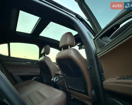 Чорний Альфа Ромео Стелвіо, об'ємом двигуна 2 л та пробігом 67 тис. км за 18500 $, фото 19 на Automoto.ua