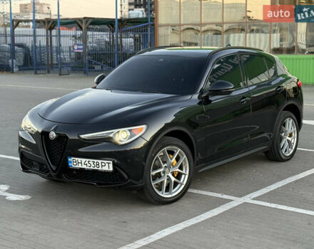 Чорний Альфа Ромео Стелвіо, об'ємом двигуна 2 л та пробігом 67 тис. км за 18500 $, фото 1 на Automoto.ua