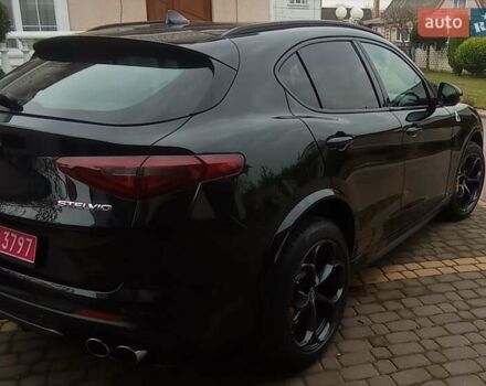 Черный Альфа Ромео Стелвио, объемом двигателя 2.89 л и пробегом 96 тыс. км за 35550 $, фото 13 на Automoto.ua