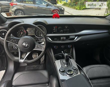 Альфа Ромео Стелвио 2018 в Тернополе на Automoto.ua Черный Альфа Ромео Стелвио, объемом двигателя 2 л и пробегом 152 тыс. км за 22200 $, фото 9 на Automoto.ua