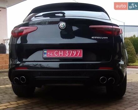 Черный Альфа Ромео Стелвио, объемом двигателя 2.89 л и пробегом 96 тыс. км за 35550 $, фото 8 на Automoto.ua