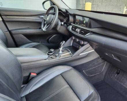 Черный Альфа Ромео Стелвио, объемом двигателя 2 л и пробегом 46 тыс. км за 5600 $, фото 7 на Automoto.ua