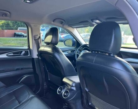 Чорний Альфа Ромео Стелвіо, об'ємом двигуна 2 л та пробігом 35 тис. км за 11500 $, фото 12 на Automoto.ua