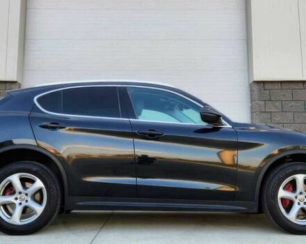 Черный Альфа Ромео Стелвио, объемом двигателя 2 л и пробегом 46 тыс. км за 5600 $, фото 5 на Automoto.ua