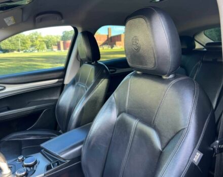 Чорний Альфа Ромео Стелвіо, об'ємом двигуна 2 л та пробігом 39 тис. км за 6500 $, фото 16 на Automoto.ua