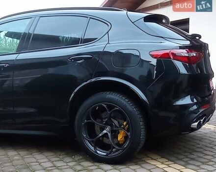 Черный Альфа Ромео Стелвио, объемом двигателя 2.89 л и пробегом 96 тыс. км за 35550 $, фото 7 на Automoto.ua