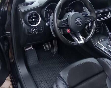 Черный Альфа Ромео Стелвио, объемом двигателя 2.89 л и пробегом 96 тыс. км за 35550 $, фото 23 на Automoto.ua