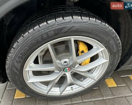 Чорний Альфа Ромео Стелвіо, об'ємом двигуна 2 л та пробігом 124 тис. км за 19400 $, фото 43 на Automoto.ua