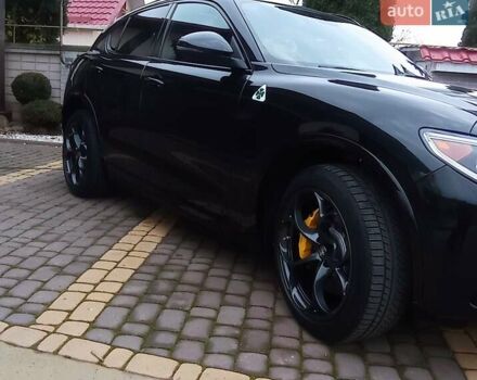 Черный Альфа Ромео Стелвио, объемом двигателя 2.89 л и пробегом 96 тыс. км за 35550 $, фото 5 на Automoto.ua
