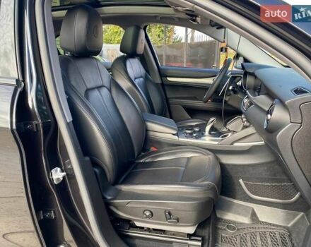Альфа Ромео Стелвио 2019 в Киеве на Automoto.ua Черный Альфа Ромео Стелвио, объемом двигателя 2 л и пробегом 129 тыс. км за 24990 $, фото 12 на Automoto.ua