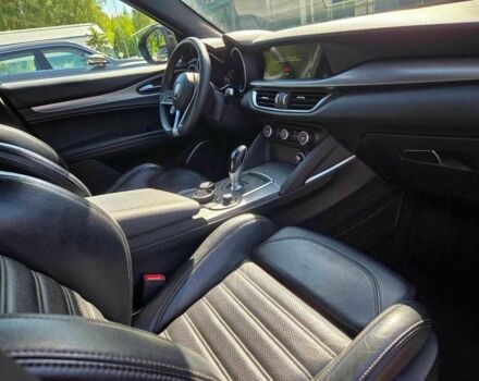 Черный Альфа Ромео Стелвио, объемом двигателя 2 л и пробегом 89 тыс. км за 14600 $, фото 7 на Automoto.ua