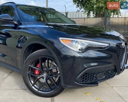 Альфа Ромео Стелвио 2019 в Киеве на Automoto.ua Черный Альфа Ромео Стелвио, объемом двигателя 2 л и пробегом 129 тыс. км за 24990 $, фото 3 на Automoto.ua