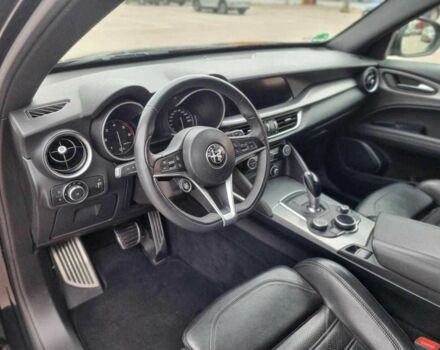 Черный Альфа Ромео Стелвио, объемом двигателя 2 л и пробегом 89 тыс. км за 14600 $, фото 6 на Automoto.ua