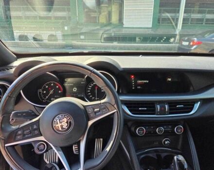 Черный Альфа Ромео Стелвио, объемом двигателя 2 л и пробегом 89 тыс. км за 14600 $, фото 5 на Automoto.ua