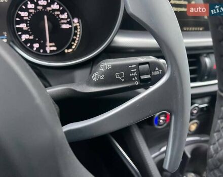 Чорний Альфа Ромео Стелвіо, об'ємом двигуна 2 л та пробігом 129 тис. км за 24990 $, фото 20 на Automoto.ua