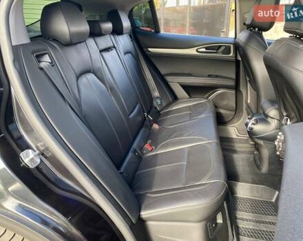 Альфа Ромео Стелвио 2019 в Киеве на Automoto.ua Черный Альфа Ромео Стелвио, объемом двигателя 2 л и пробегом 129 тыс. км за 24990 $, фото 11 на Automoto.ua