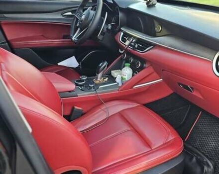 Черный Альфа Ромео Стелвио, объемом двигателя 2 л и пробегом 89 тыс. км за 25900 $, фото 9 на Automoto.ua